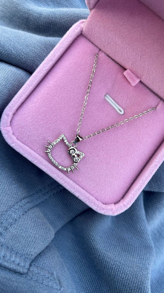 Hello kitty pendent