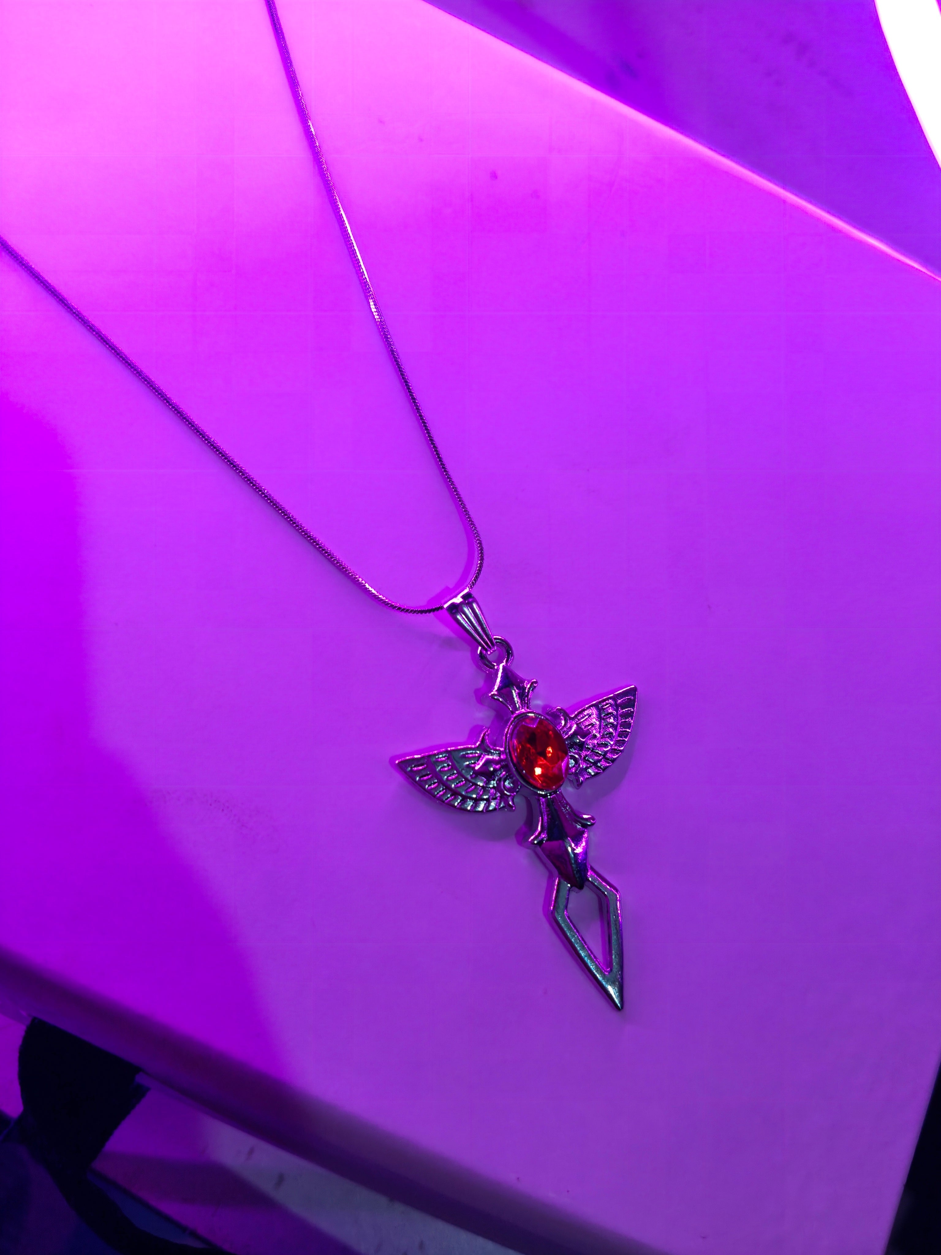 Alpha men pendent
