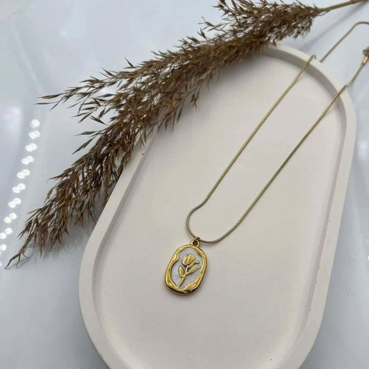 Golden flower love symbol pendant