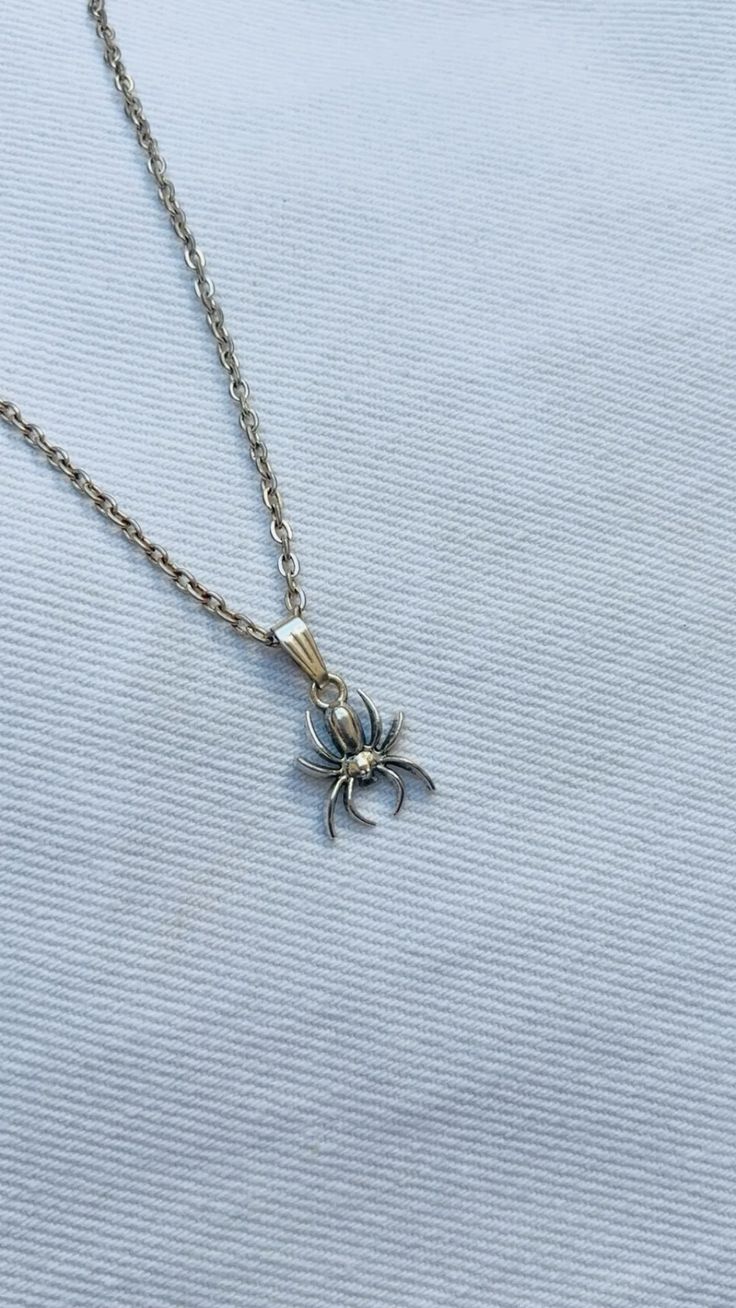 Spider neckchain